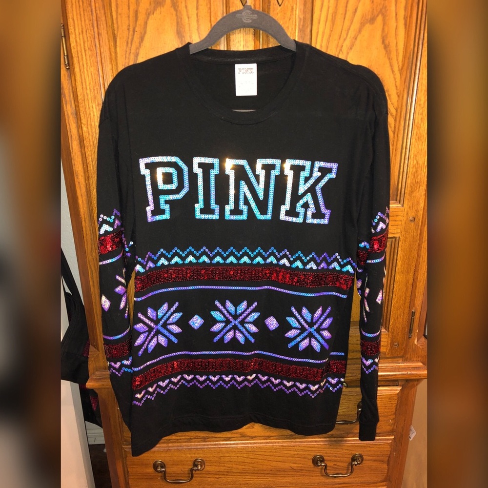 🛑SOLD VS Pink Bling crew shirt S M L